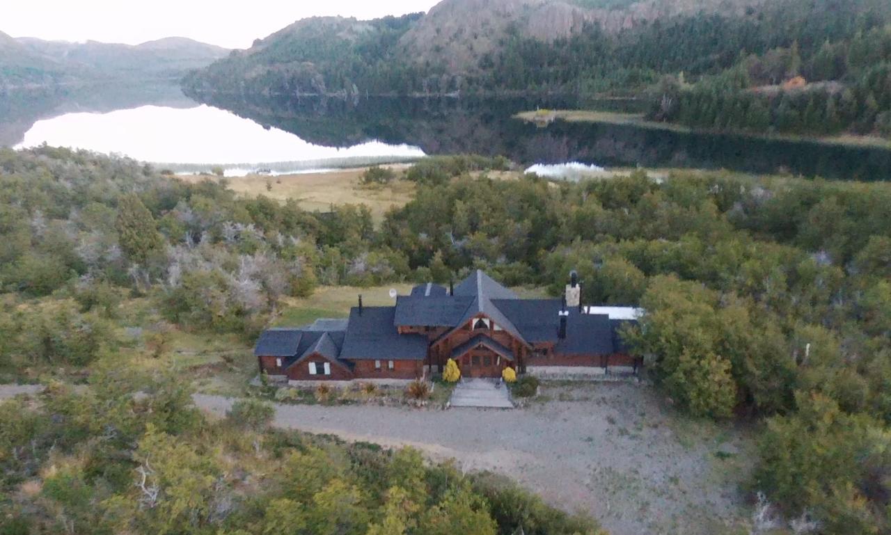 Laguna Larga Lodge Lago Futalaufquen ภายนอก รูปภาพ