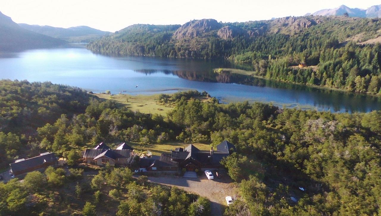 Laguna Larga Lodge Lago Futalaufquen ภายนอก รูปภาพ
